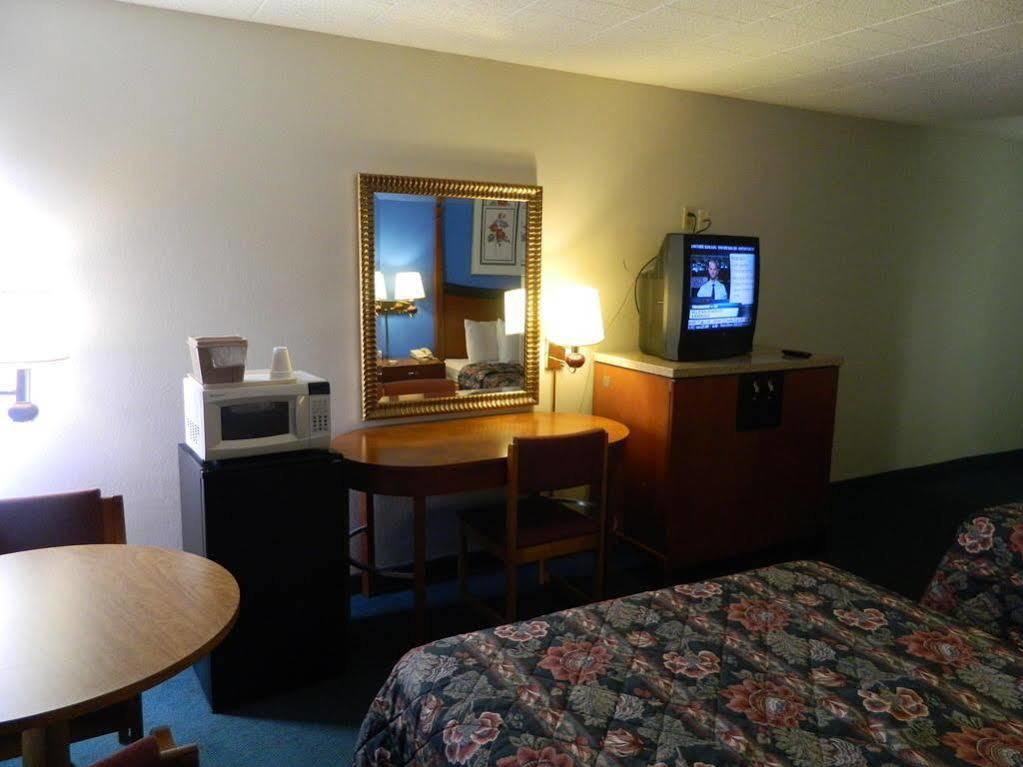 Motel 6-New Stanton, Pa Экстерьер фото